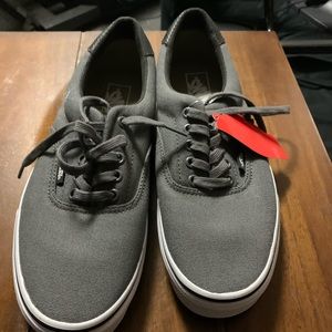 Brand New Size 9.5 Men / 11 Women’s Vans